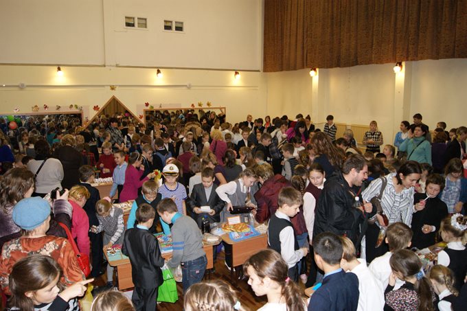 Благотворительная ярмарка 2013